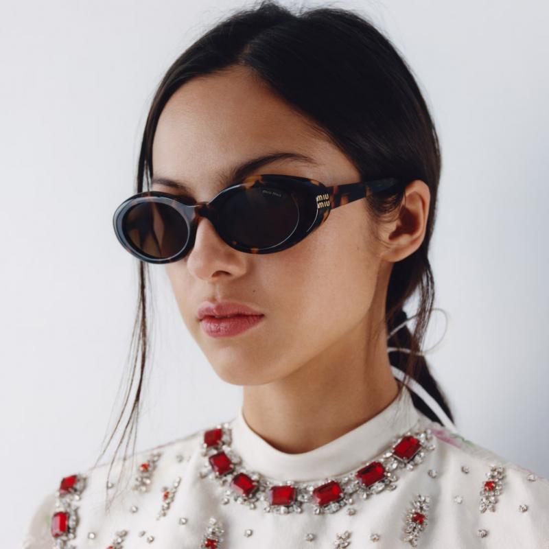 miumiu-b09s-olivia-rodrigo-eyewear