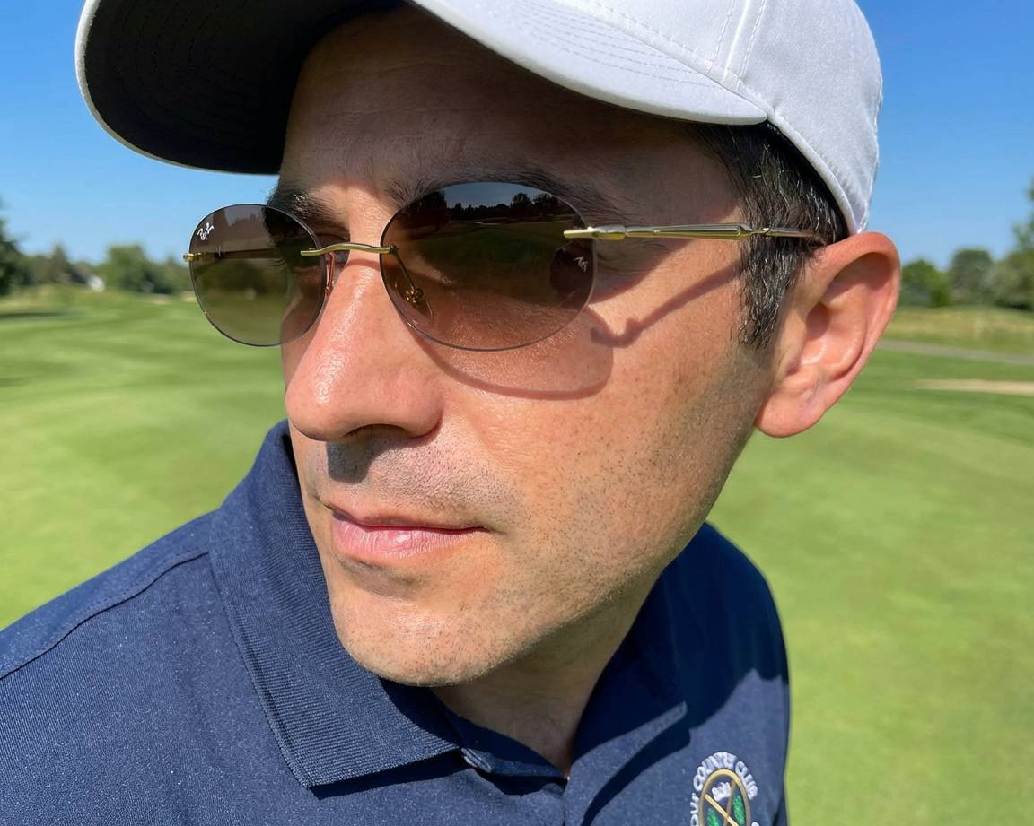 ray-ban-RB3767-00113-54_3_model_male_threequarters