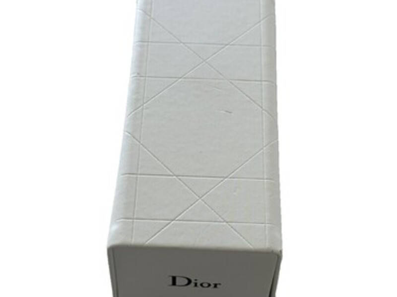 diorwhitecasesimple_cropped